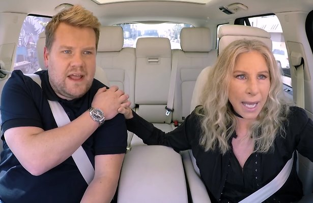 Videosnack: Carpool karaoke met Barbra Streisand